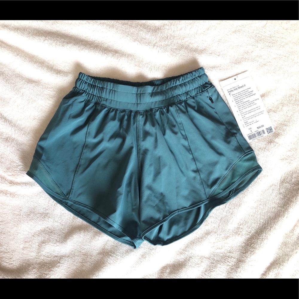 ❌SOLD❌Lululemon hotty hot shorts